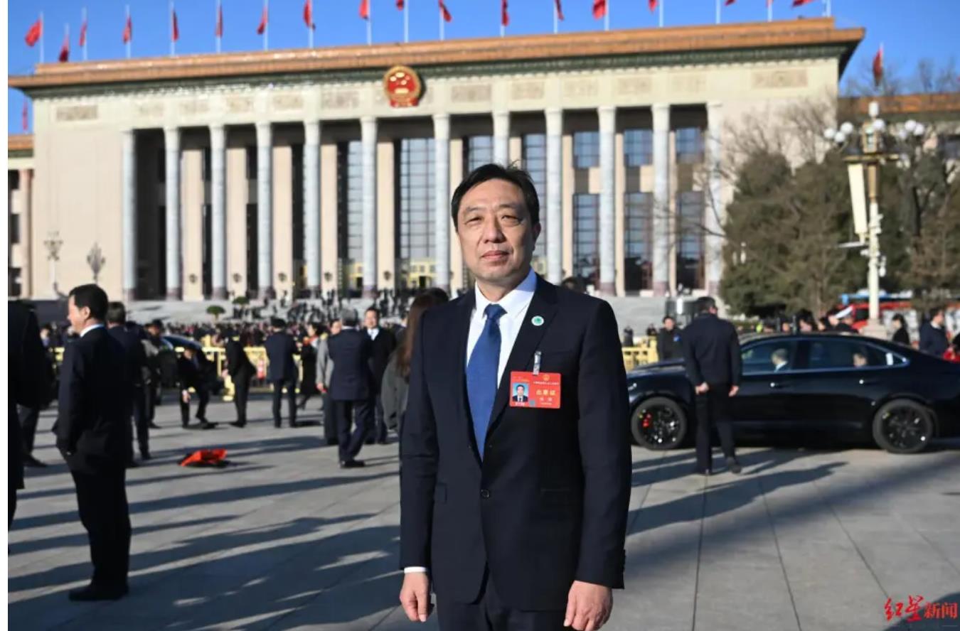 全国人大代表张强：建议试点“父育假”，鼓励企业为“妈妈岗”发补助